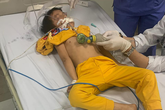 Hải Phòng: Lầm tưởng kẹo, bé trai 6 tuổi ăn phải thuốc diệt chuột Hải Phòng: Lầm tưởng kẹo, bé trai 6 tuổi ăn phải thuốc diệt chuột