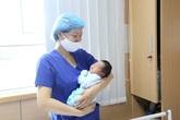 Hơn 10 giờ đồng hồ cứu sống bé sơ sinh ngừng thở trên đường đến viện Hơn 10 giờ đồng hồ cứu sống bé sơ sinh ngừng thở trên đường đến viện