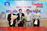 Giao lưu trực tuyến: Duy trì vững chắc mức sinh thay thế, đảm bảo cơ cấu dân số hợp lý Giao lưu trực tuyến: Duy trì vững chắc mức sinh thay thế, đảm bảo cơ cấu dân số hợp lý