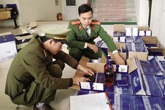 Tăng mức xử phạt đến 200 triệu, hàng xách tay vẫn “nhan nhản” Tăng mức xử phạt đến 200 triệu, hàng xách tay vẫn “nhan nhản”