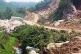 Đá rơi trúng lán trại công nhân, một người tử vong Đá rơi trúng lán trại công nhân, một người tử vong