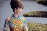 Ngọc Trinh bất ngờ... kín đáo trong tà áo dài xưa Ngọc Trinh bất ngờ... kín đáo trong tà áo dài xưa