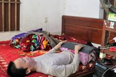 Nghị lực phi thường của người đàn ông Hải Phòng chỉ cử động được 2 cánh tay Nghị lực phi thường của người đàn ông Hải Phòng chỉ cử động được 2 cánh tay