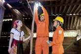 Hoàn thành tiếp nhận lưới điện hạ áp nông thôn trên địa bàn các tỉnh miền Bắc: Gỡ khó từ thủ tục pháp lý và sự vào cuộc quyết liệt của chính quyền địa phương Hoàn thành tiếp nhận lưới điện hạ áp nông thôn trên địa bàn các tỉnh miền Bắc: Gỡ khó từ thủ tục pháp lý và sự vào cuộc quyết liệt của chính quyền địa phương