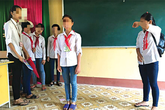Để trẻ bị ảnh hưởng bởi HIV/AIDS tự tin, phát triển toàn diện Để trẻ bị ảnh hưởng bởi HIV/AIDS tự tin, phát triển toàn diện