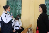 Nhờ công tác truyền thông, tình trạng nữ sinh nghỉ học sinh con ở huyện đảo đã giảm Nhờ công tác truyền thông, tình trạng nữ sinh nghỉ học sinh con ở huyện đảo đã giảm
