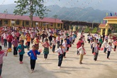 Lào Cai: Nhiều chính sách nâng cao chất lượng giáo dục cho đồng bào dân tộc thiểu số ít người Lào Cai: Nhiều chính sách nâng cao chất lượng giáo dục cho đồng bào dân tộc thiểu số ít người