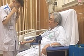NSND Quang Thọ tuổi 72 đã thoát 'cửa tử' sau 33 ngày tai biến NSND Quang Thọ tuổi 72 đã thoát 'cửa tử' sau 33 ngày tai biến