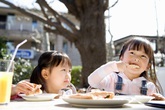 Con gái 10 tuổi đã mắc ung thư ruột, mẹ ân hận khi bác sĩ nói nguyên nhân gây bệnh đến từ kiểu ăn sáng tai hại này Con gái 10 tuổi đã mắc ung thư ruột, mẹ ân hận khi bác sĩ nói nguyên nhân gây bệnh đến từ kiểu ăn sáng tai hại này