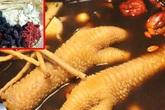 Kinh hãi gia vị tần gà trộn cát, xi măng, ngâm tẩm 'chất độc' chết người Kinh hãi gia vị tần gà trộn cát, xi măng, ngâm tẩm 'chất độc' chết người