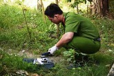 Phát hiện thi thể nam giới bị bịt mắt ở bãi đất trống Phát hiện thi thể nam giới bị bịt mắt ở bãi đất trống
