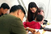 Người phụ nữ nuôi con nhỏ tàng trữ 9 gói ma túy đá Người phụ nữ nuôi con nhỏ tàng trữ 9 gói ma túy đá