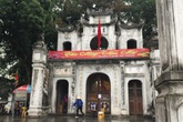 Hà Nội: Văn Miếu, Hoàng Thành và nhiều đền chùa đồng loạt treo thông báo đóng cửa để phòng virus corona Hà Nội: Văn Miếu, Hoàng Thành và nhiều đền chùa đồng loạt treo thông báo đóng cửa để phòng virus corona