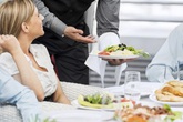 9 món ăn mà nhân viên nhà hàng khuyên bạn tuyệt đối không gọi, cái thứ 4 sẽ khiến bạn sốc 9 món ăn mà nhân viên nhà hàng khuyên bạn tuyệt đối không gọi, cái thứ 4 sẽ khiến bạn sốc