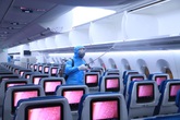 Khách đi máy bay phải ngồi cách ít nhất 1 ghế Khách đi máy bay phải ngồi cách ít nhất 1 ghế