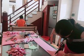 2 giáo viên ở Hà Tĩnh may 300 khẩu trang tặng học sinh nghèo phòng dịch COVID-19 2 giáo viên ở Hà Tĩnh may 300 khẩu trang tặng học sinh nghèo phòng dịch COVID-19