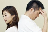 Bị chồng chửi mắng thậm tệ vì không chịu cho con về nhà nội tránh dịch Bị chồng chửi mắng thậm tệ vì không chịu cho con về nhà nội tránh dịch