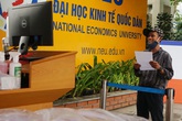 Sử dụng công nghệ AI để đón tiếp người nghèo đến nhận gạo từ thiện tại Hà Nội Sử dụng công nghệ AI để đón tiếp người nghèo đến nhận gạo từ thiện tại Hà Nội