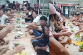 Quảng Bình: Đang cách ly, 30 người tụ tập ăn nhậu và khoe lên Facebook Quảng Bình: Đang cách ly, 30 người tụ tập ăn nhậu và khoe lên Facebook