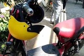 Mải chụp hình selfie, 2 nữ sinh bị tàu hoả tông tử vong Mải chụp hình selfie, 2 nữ sinh bị tàu hoả tông tử vong