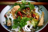 Bún nem nướng và loạt bún nguội trứ danh ở Việt Nam Bún nem nướng và loạt bún nguội trứ danh ở Việt Nam