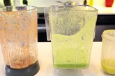Không sợ đứt tay, không tốn công chà rửa, chỉ với mẹo nhỏ này máy xay sinh tố sẽ sạch bong trong vòng chưa đến 1 phút Không sợ đứt tay, không tốn công chà rửa, chỉ với mẹo nhỏ này máy xay sinh tố sẽ sạch bong trong vòng chưa đến 1 phút