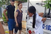 Cơ quan chức năng vào cuộc vụ bé gái bị mẹ dùng dây trói vào thùng xe tải Cơ quan chức năng vào cuộc vụ bé gái bị mẹ dùng dây trói vào thùng xe tải