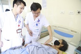 Chủ quan bỏ điều trị, 4 năm sau bệnh nhân mang khối u khổng lồ to như quả dưa hấu Chủ quan bỏ điều trị, 4 năm sau bệnh nhân mang khối u khổng lồ to như quả dưa hấu