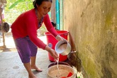 Xóm mua nước đắt gấp 30 lần thành phố Xóm mua nước đắt gấp 30 lần thành phố