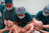 Sáng nay mổ tách đôi song sinh dính nhau hiếm gặp Sáng nay mổ tách đôi song sinh dính nhau hiếm gặp