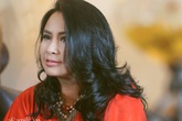 Thanh Lam ở độ tuổi 50: Ở đây có một người đàn bà đang yêu và được yêu Thanh Lam ở độ tuổi 50: Ở đây có một người đàn bà đang yêu và được yêu