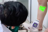 Cứ chiều tối, nếu thấy chân tê bì, đau tức, coi chừng mắc loại bệnh dân văn phòng rất hay gặp Cứ chiều tối, nếu thấy chân tê bì, đau tức, coi chừng mắc loại bệnh dân văn phòng rất hay gặp