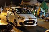 Tài xế rút dao đâm hành khách rồi bỏ trốn Tài xế rút dao đâm hành khách rồi bỏ trốn