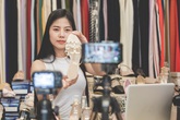 Với số vốn 20 triệu đồng, mẹ đơn thân quyết định nghỉ việc văn phòng, khởi nghiệp thành công với thu nhập gấp ba lần lương nhờ bán đồ second hand Với số vốn 20 triệu đồng, mẹ đơn thân quyết định nghỉ việc văn phòng, khởi nghiệp thành công với thu nhập gấp ba lần lương nhờ bán đồ second hand
