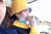 Nữ tài xế thể hiện "siêu năng lực" vừa lái xe vừa hát karaoke bị dân mạng lên án gay gắt Nữ tài xế thể hiện "siêu năng lực" vừa lái xe vừa hát karaoke bị dân mạng lên án gay gắt