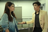 Chồng cũ dúi vội vào tay vợ 5 triệu cùng nụ cười giễu cợt, ai ngờ sự xuất hiện của người đàn ông sau đó khiến anh ta phải tái mặt Chồng cũ dúi vội vào tay vợ 5 triệu cùng nụ cười giễu cợt, ai ngờ sự xuất hiện của người đàn ông sau đó khiến anh ta phải tái mặt