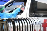 Hà Nội tìm khẩn cấp tài xế ô tô chở nam thanh niên dương tính SARS-CoV-2 vừa phát hiện Hà Nội tìm khẩn cấp tài xế ô tô chở nam thanh niên dương tính SARS-CoV-2 vừa phát hiện