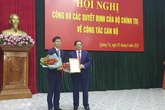Trao quyết định bổ nhiệm ông Lê Quang Tùng làm Bí thư Tỉnh ủy Quảng Trị Trao quyết định bổ nhiệm ông Lê Quang Tùng làm Bí thư Tỉnh ủy Quảng Trị