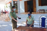 Thủ đoạn tinh vi của tài xế chở người từ vùng dịch "qua mặt" chốt kiểm soát y tế vào Huế Thủ đoạn tinh vi của tài xế chở người từ vùng dịch "qua mặt" chốt kiểm soát y tế vào Huế