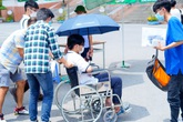 Những khoảnh khắc ấn tượng trong ngày đầu thi tốt nghiệp THPT Những khoảnh khắc ấn tượng trong ngày đầu thi tốt nghiệp THPT