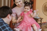 Nguyễn Ngọc Anh chính thức công khai bố của con gái nhỏ MiA trong MV mới Nguyễn Ngọc Anh chính thức công khai bố của con gái nhỏ MiA trong MV mới