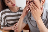 Bỏ 10 triệu để tặng sinh nhật mẹ vợ nhưng sau khi nhìn thấy món quà "khủng" của vợ, tôi loạng choạng không tin vào mắt mình Bỏ 10 triệu để tặng sinh nhật mẹ vợ nhưng sau khi nhìn thấy món quà "khủng" của vợ, tôi loạng choạng không tin vào mắt mình