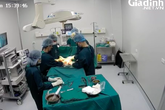 VIDEO: Hồi hộp xem thực tế bác sĩ mổ một ca tắc ruột qua Telehealth VIDEO: Hồi hộp xem thực tế bác sĩ mổ một ca tắc ruột qua Telehealth