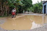 Thanh Hóa: Đường dân sinh biến thành “ao” giăng bẫy người dân Thanh Hóa: Đường dân sinh biến thành “ao” giăng bẫy người dân