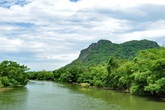 Thâm cung bí sử (219 - 5): Linh hồn một miền đất Thâm cung bí sử (219 - 5): Linh hồn một miền đất