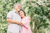 Cụ bà 103 tuổi vẫn đi lại nhanh nhẹn: Bí quyết ai cũng có thể học theo Cụ bà 103 tuổi vẫn đi lại nhanh nhẹn: Bí quyết ai cũng có thể học theo