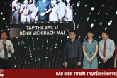 VTV Awards 2020: Nhân vật của năm gọi tên tập thể y bác sĩ Bệnh viện Bạch Mai VTV Awards 2020: Nhân vật của năm gọi tên tập thể y bác sĩ Bệnh viện Bạch Mai