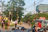 Công an Hà Nội truy tìm tài xế ô tô gây tai nạn khiến 2 người thương vong rồi bỏ trốn, kêu gọi người dân cung cấp camera hành trình Công an Hà Nội truy tìm tài xế ô tô gây tai nạn khiến 2 người thương vong rồi bỏ trốn, kêu gọi người dân cung cấp camera hành trình