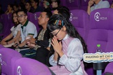 Quang Lê vắng mặt, Phương Mỹ Chi khóc nức nở trong buổi ra mắt MV Đường về quê Quang Lê vắng mặt, Phương Mỹ Chi khóc nức nở trong buổi ra mắt MV Đường về quê