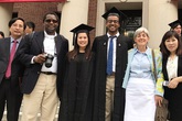Bí mật của gia đình có hai con vào Harvard Bí mật của gia đình có hai con vào Harvard